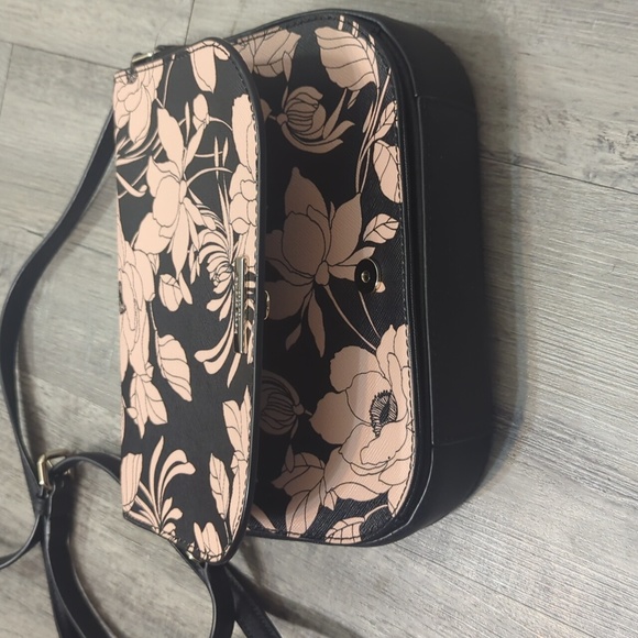 Kate Spade New York Laurel Gardenia Carson Crossbody Bag - Picture 9 of 9